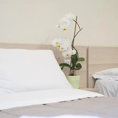 Sorrentovibes - Modern With Terrace, Swimming Pool&tennis Sorrento