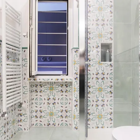 Sorrentovibes - Modern With Terrace, Swimming Pool&tennis Apartment