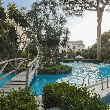 Lägenhet Sorrentovibes - Modern With Terrace, Swimming Pool&tennis