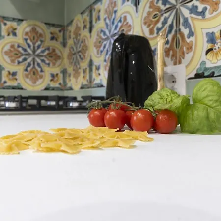 Sorrentovibes - Modern With Terrace, Swimming Pool&tennis Sorrento